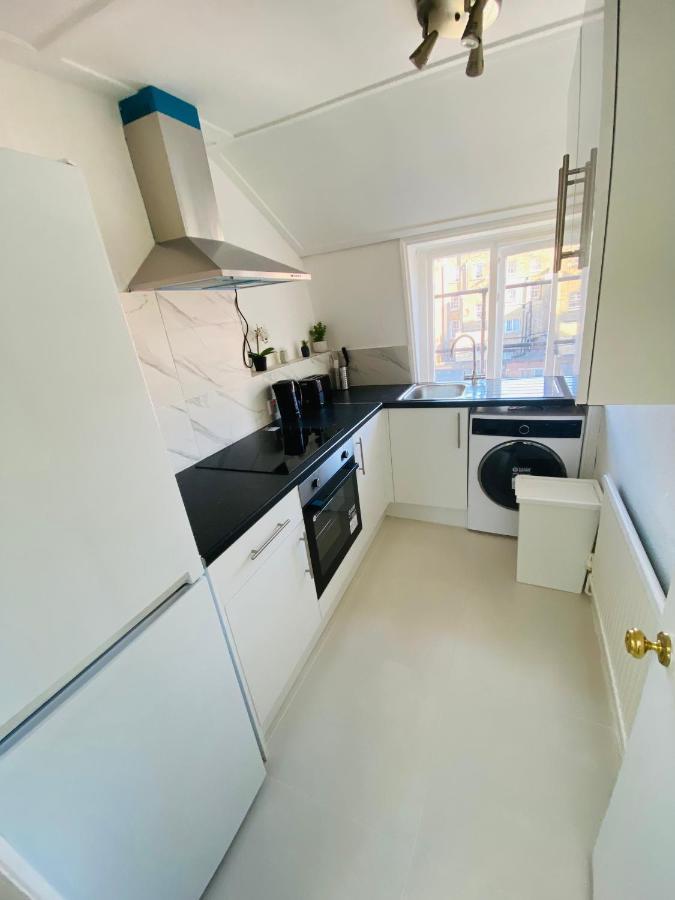 Modern 1 Bedroom Flat In Paddington ロンドン エクステリア 写真